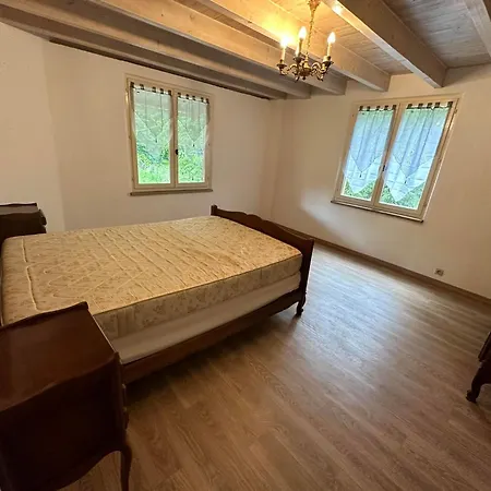 Affittacamere La Ferme Du Port D'enveaux 3*